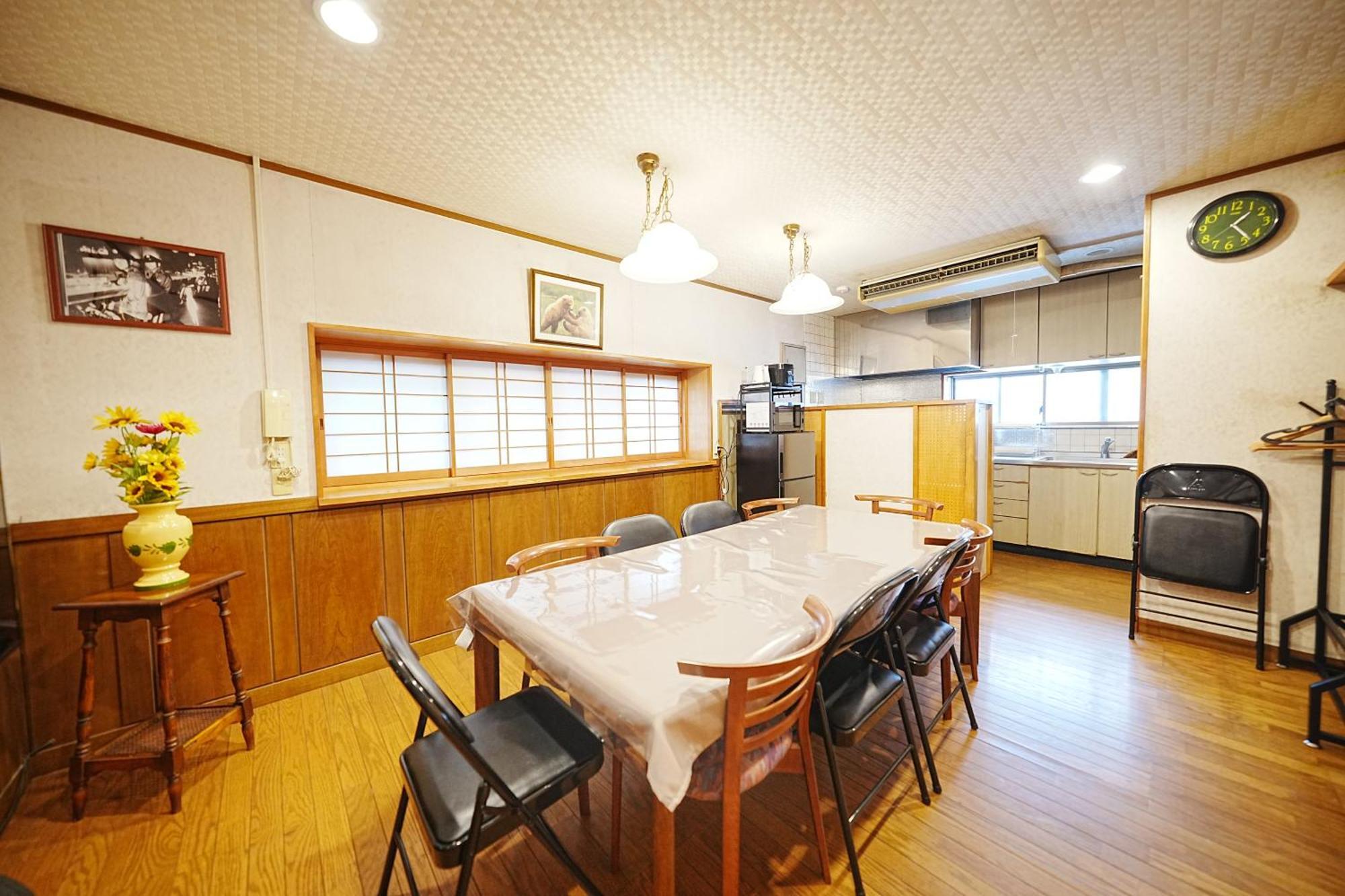 Vila Family Or Business Travel 20 Percent Off 20 Guests 144sqm Free Ikebukuro Shuttle 2 Kitchens Bathrooms 4 Bedrooms *